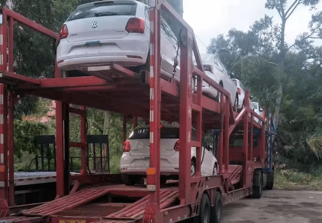 為什么人們要去選擇小車托運(yùn)？-鑫邦運(yùn)車