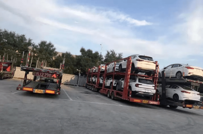 托運(yùn)小轎車的時(shí)候需要注意哪些細(xì)節(jié)？-鑫邦運(yùn)車