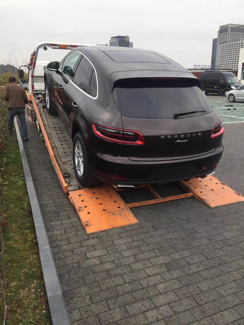 北京轎車托運收費價格不同如何選擇，哪家比較正規(guī)靠譜呢?